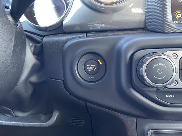 Used 2023 Jeep Wrangler Unlimited Sahara AWD/4WD image 25