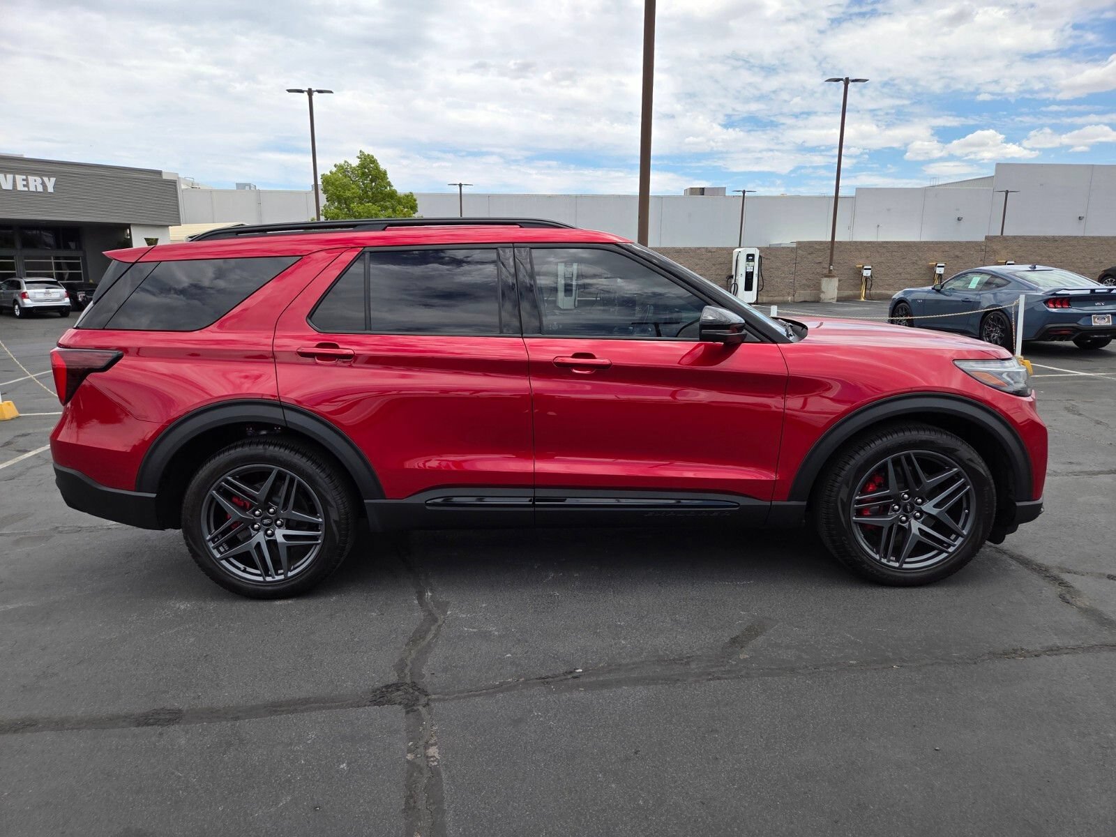Certified 2025 Ford Explorer ST w/ Sun And Sound Package AWD/4WD image 7