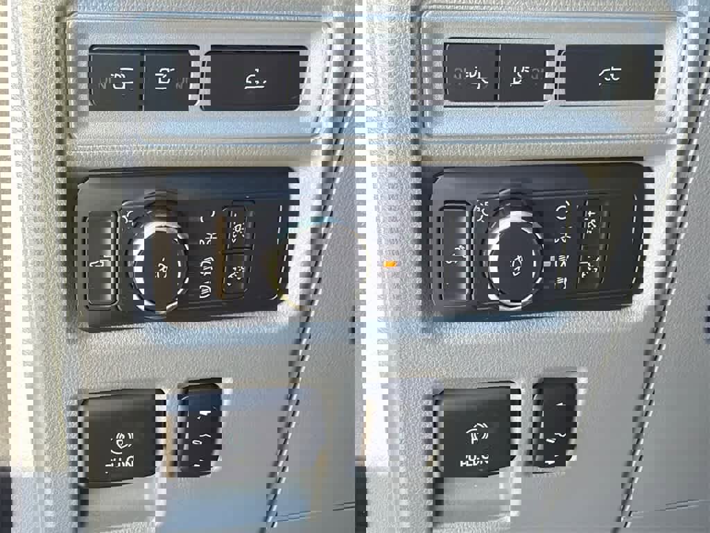 Certified 2022 Ford F150 XLT w/ Equipment Group 302A High image 30