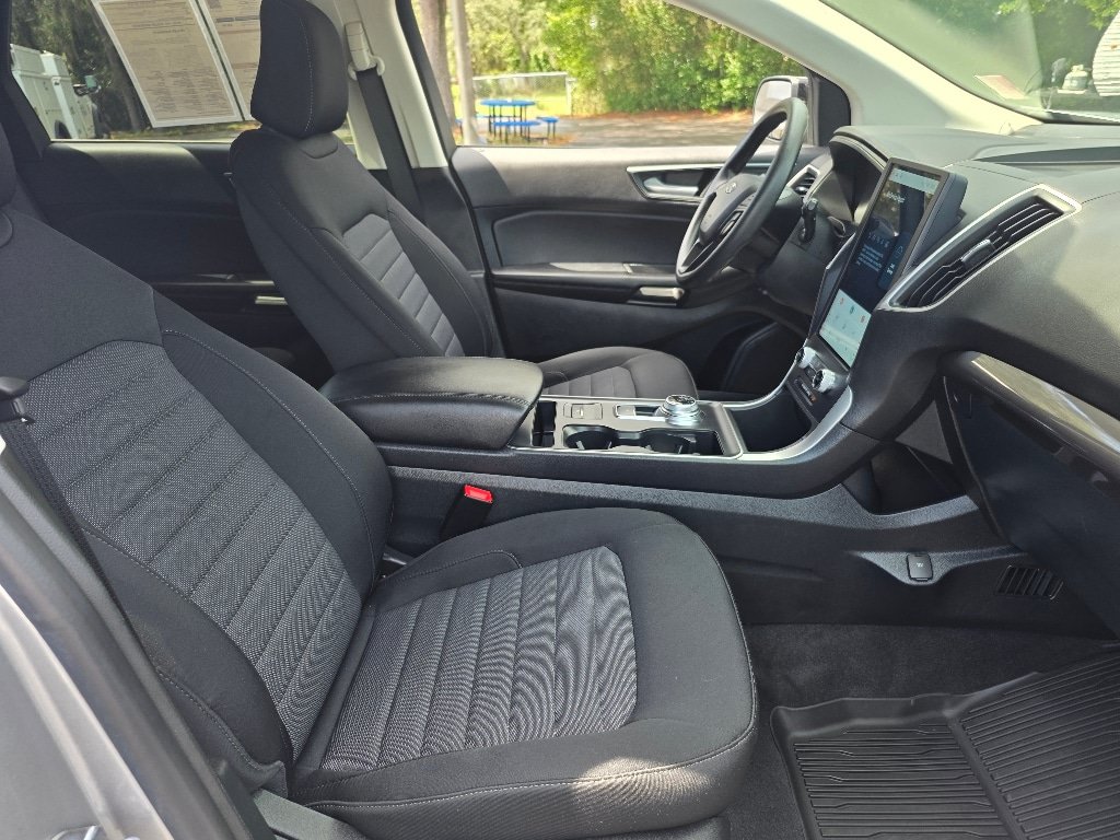 Certified 2024 Ford Edge SE w/ Black Appearance Package AWD/4WD image 15