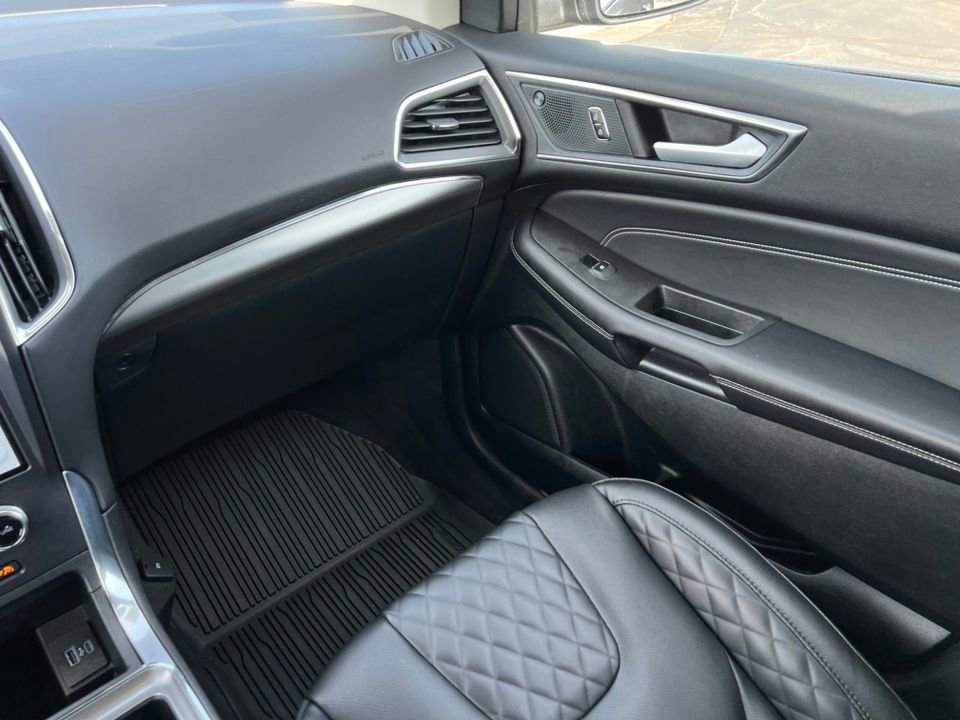 Certified 2024 Ford Edge Titanium w/ Equipment Group 301A AWD/4WD image 30