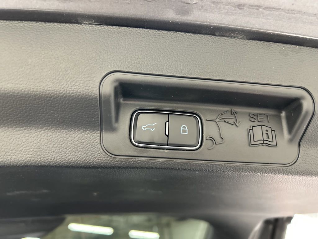 Certified 2023 Ford Explorer XLT w/ Equipment Group 202A image 33