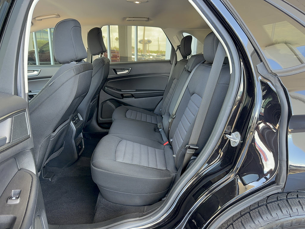 Certified 2024 Ford Edge SE w/ Black Appearance Package AWD/4WD image 13