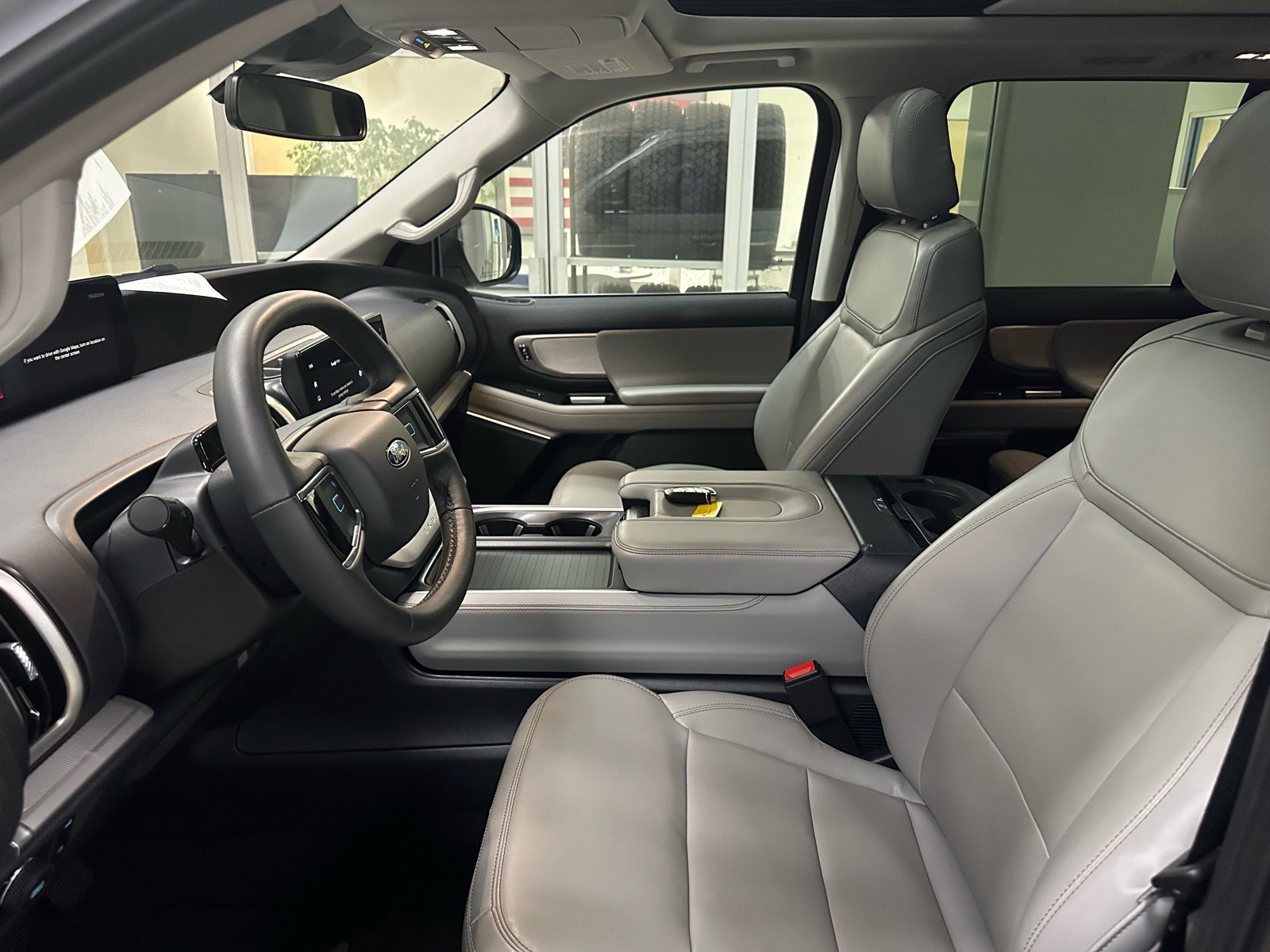 Certified 2025 Ford Expedition Active image 19