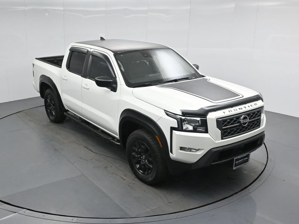 Used 2022 Nissan Frontier SV w/ Technology Package image 4