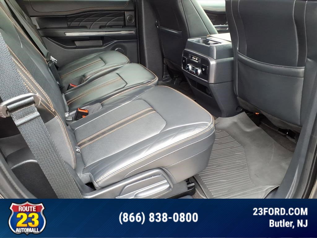 Certified 2023 Ford Expedition Platinum image 11