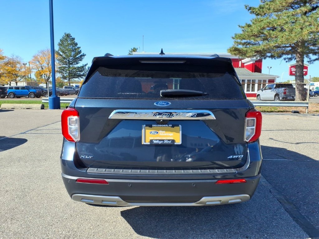 Certified 2023 Ford Explorer XLT w/ Equipment Group 202A AWD/4WD image 8