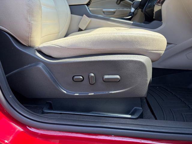 Certified 2017 Ford Escape Titanium AWD/4WD image 23