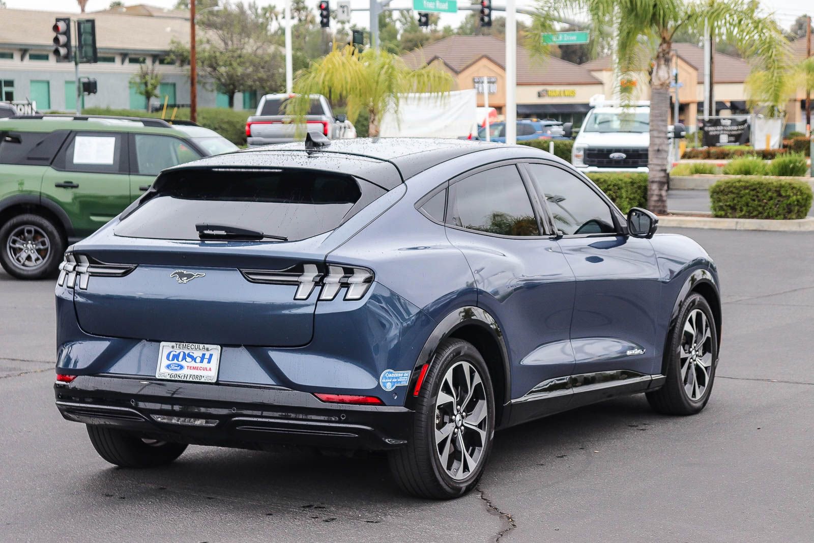 Certified 2021 Ford Mustang Mach-E Premium AWD/4WD image 4