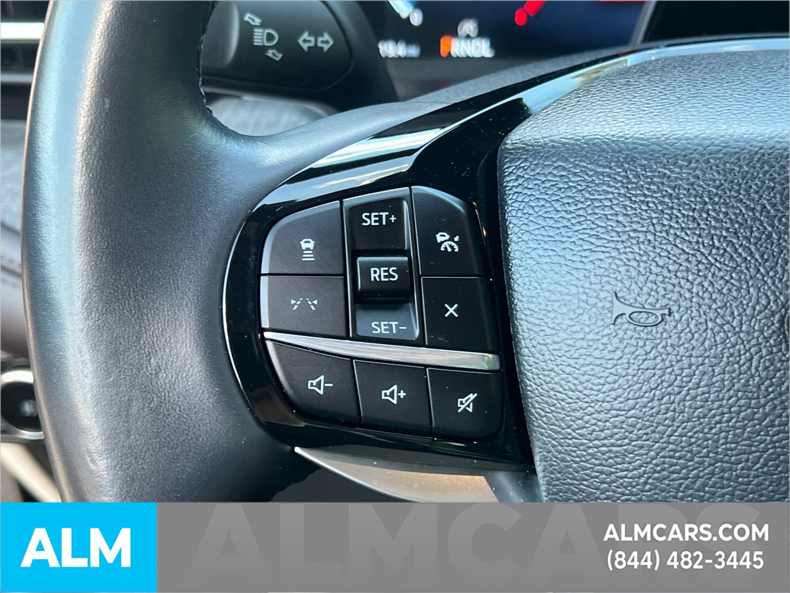 Certified 2025 Ford Explorer Platinum w/ LUX Leather Package AWD/4WD image 32