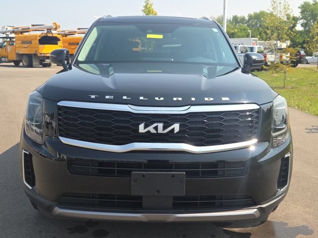 Used 2022 Kia Telluride S AWD/4WD image 3