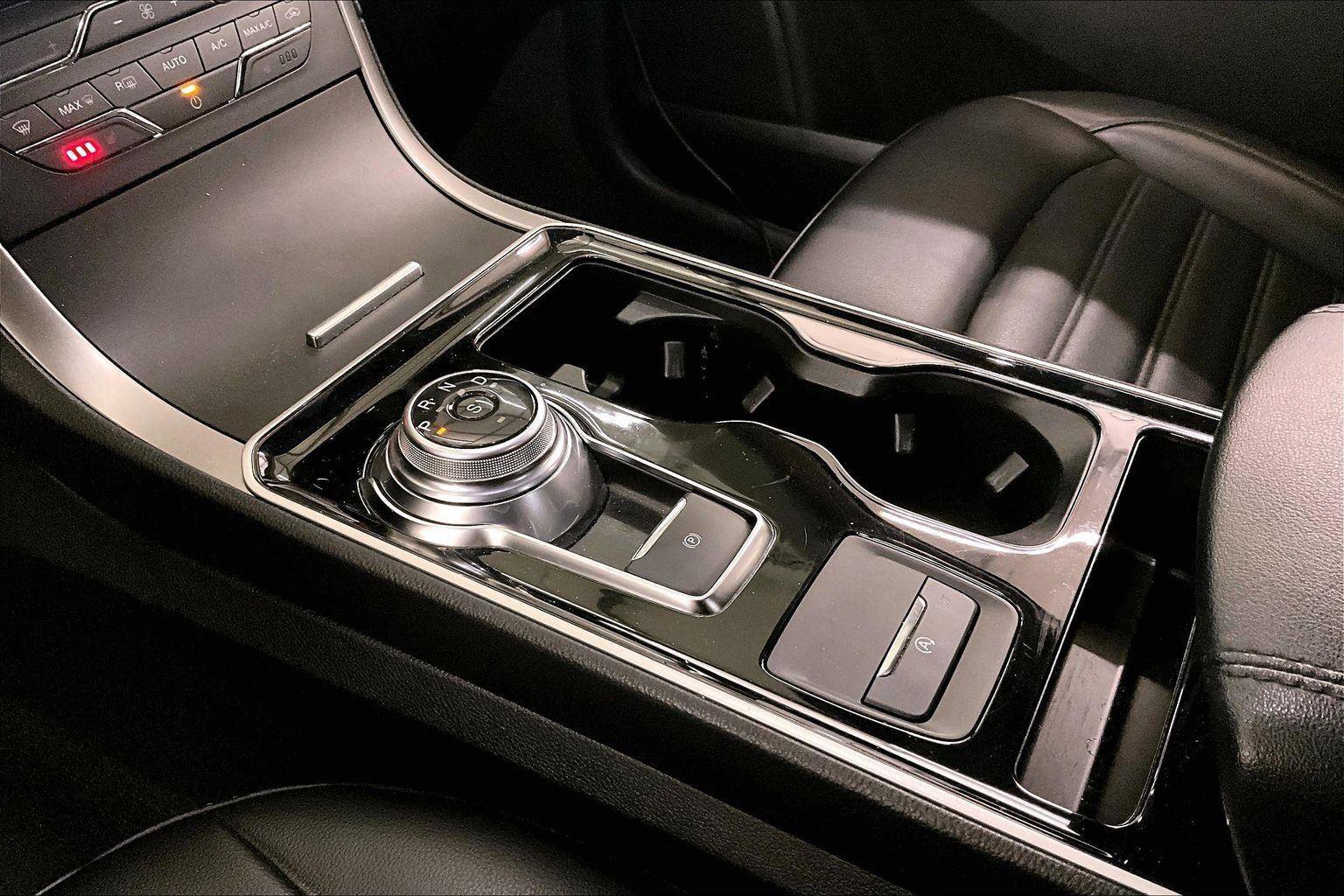 Certified 2020 Ford Edge SEL w/ Convenience Package image 16