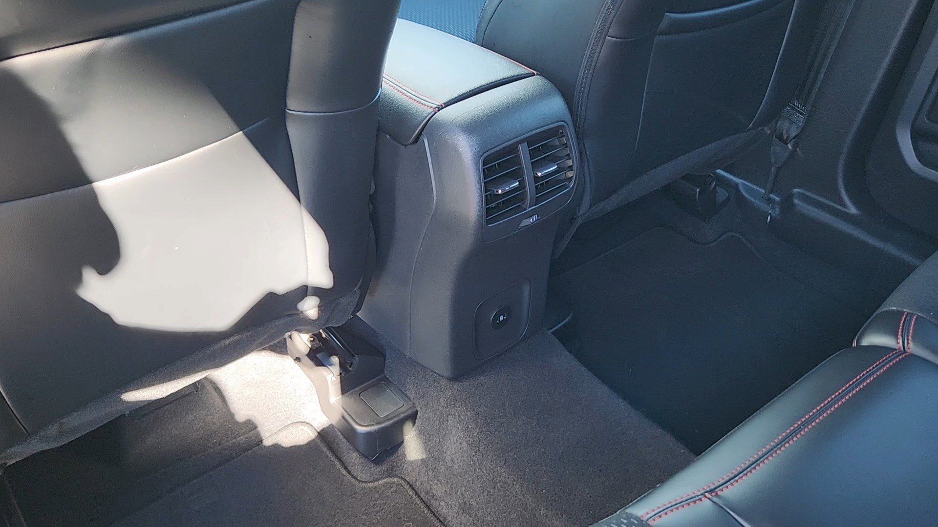Certified 2026 Ford Escape ST-Line AWD/4WD image 17