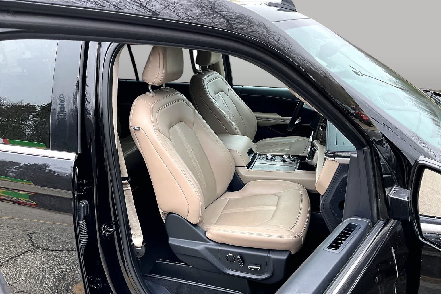 Certified 2023 Ford Expedition Max Limited AWD/4WD image 8