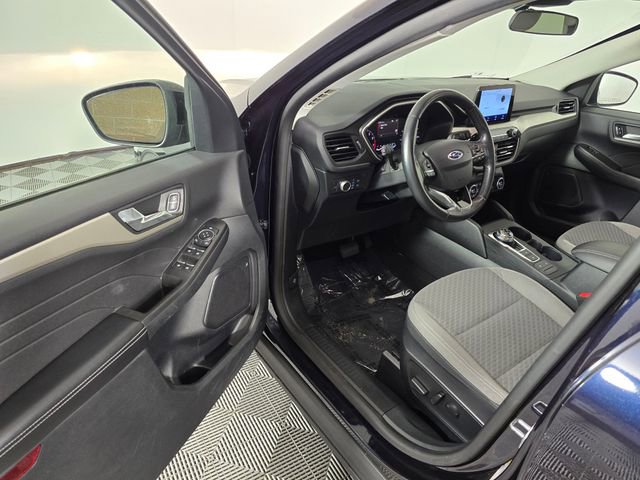 Certified 2021 Ford Escape SE w/ SE Sport Appearance Package image 19