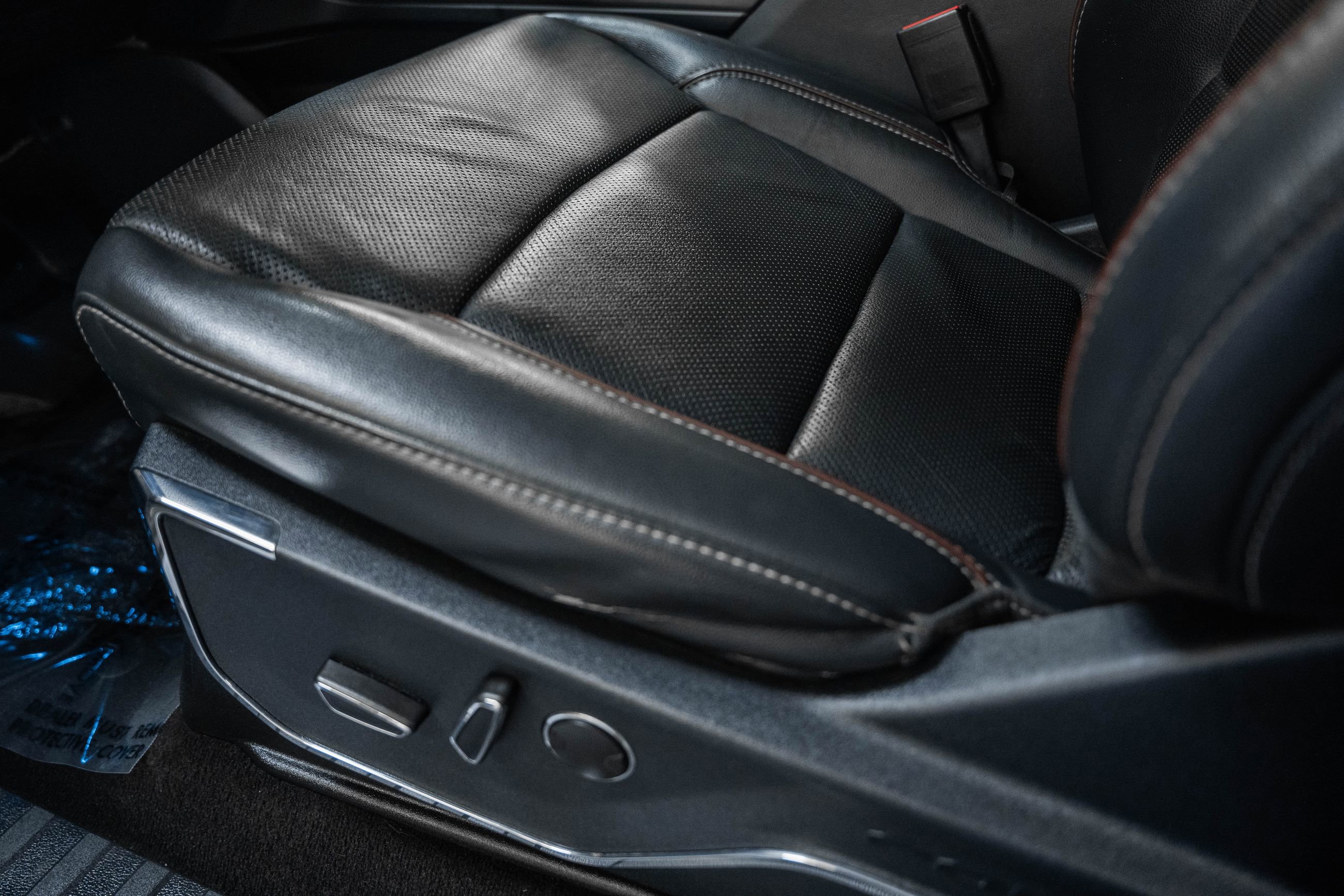 Certified 2021 Ford F150 Lariat w/ Equipment Group 502A High image 43