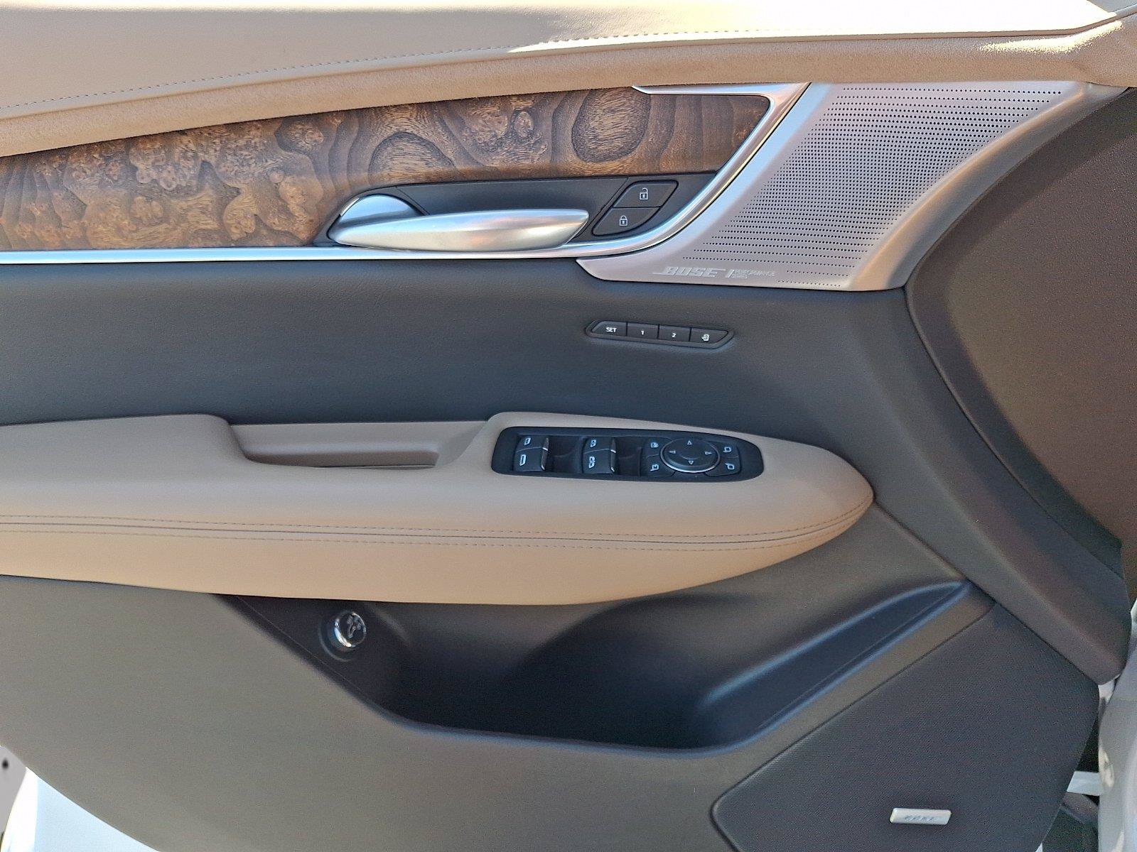 Used 2023 Cadillac XT5 Premium Luxury w/ Platinum Package FWD image 12