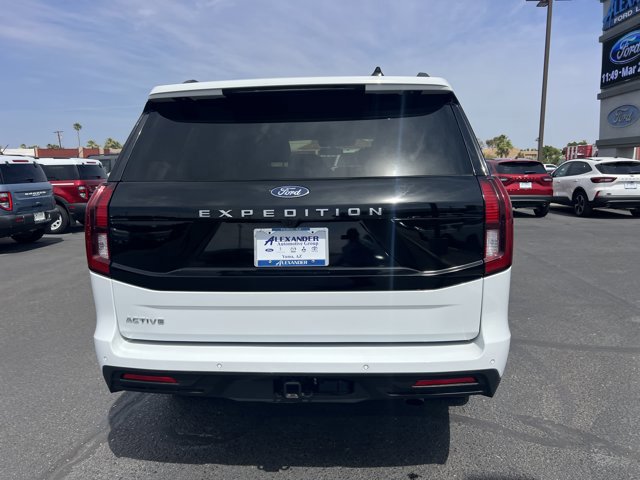 Certified 2025 Ford Expedition Active image 3