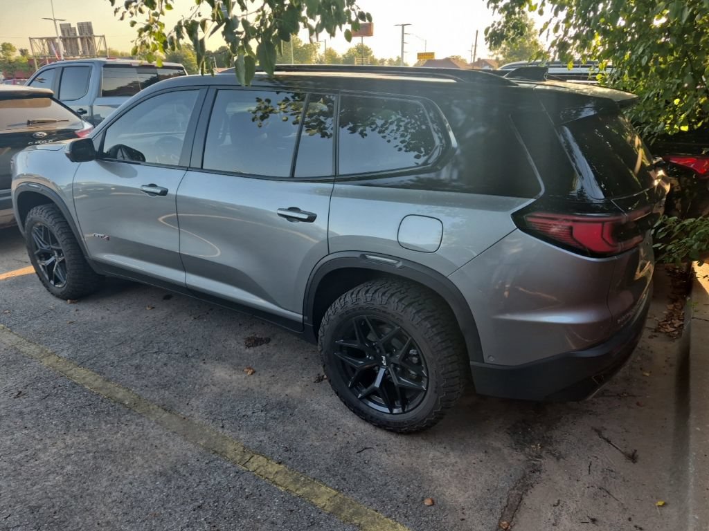 Used 2025 GMC Acadia AT4 w/ Super Cruise Package AWD/4WD image 10