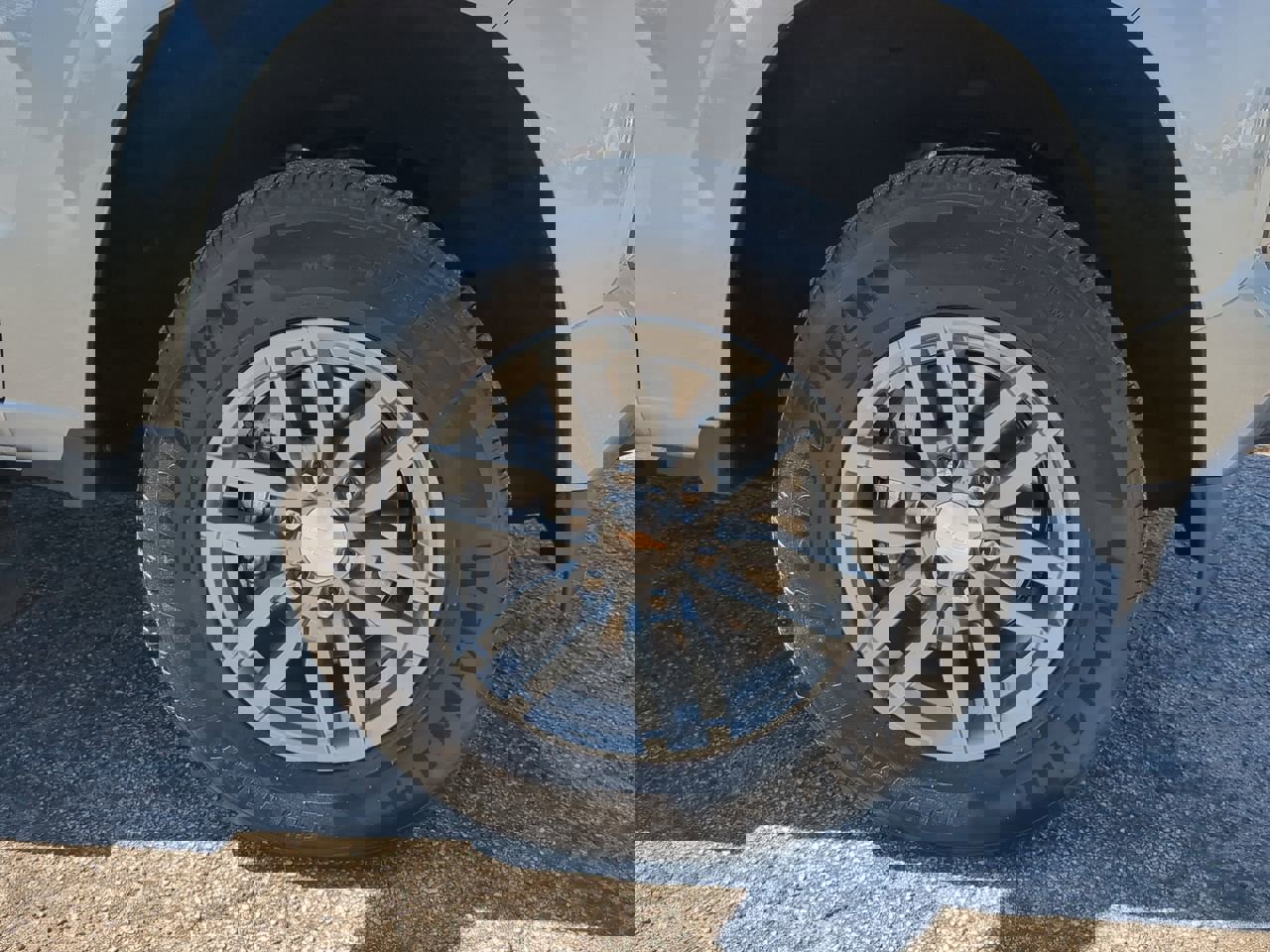 Used 2023 Chevrolet Colorado LT w/ LT Convenience Package II image 9