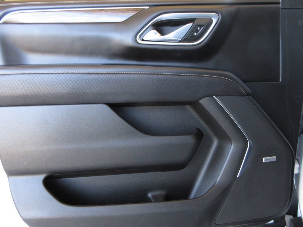 Used 2023 Chevrolet Suburban Premier AWD/4WD image 9