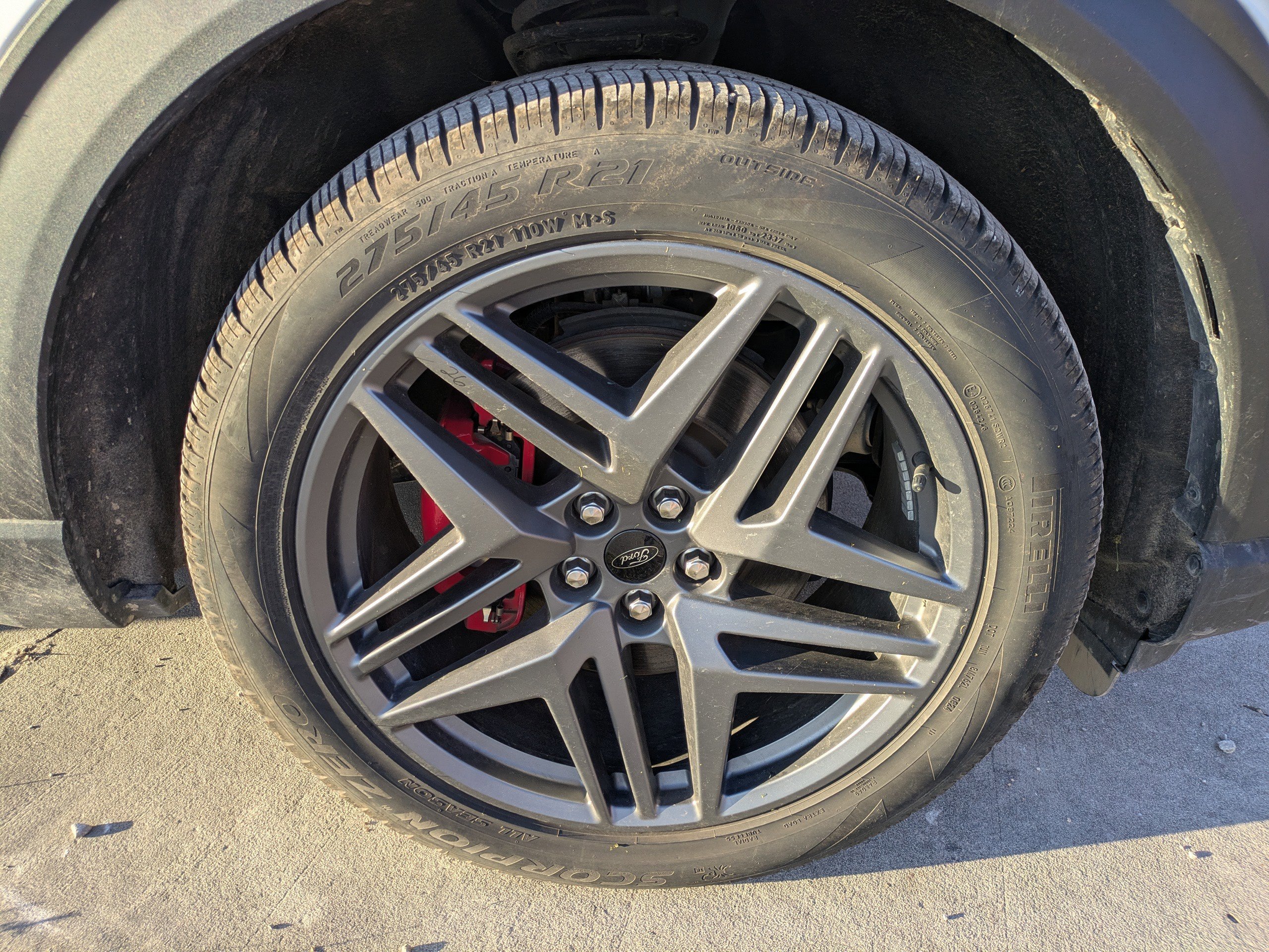 Certified 2025 Ford Explorer ST image 9