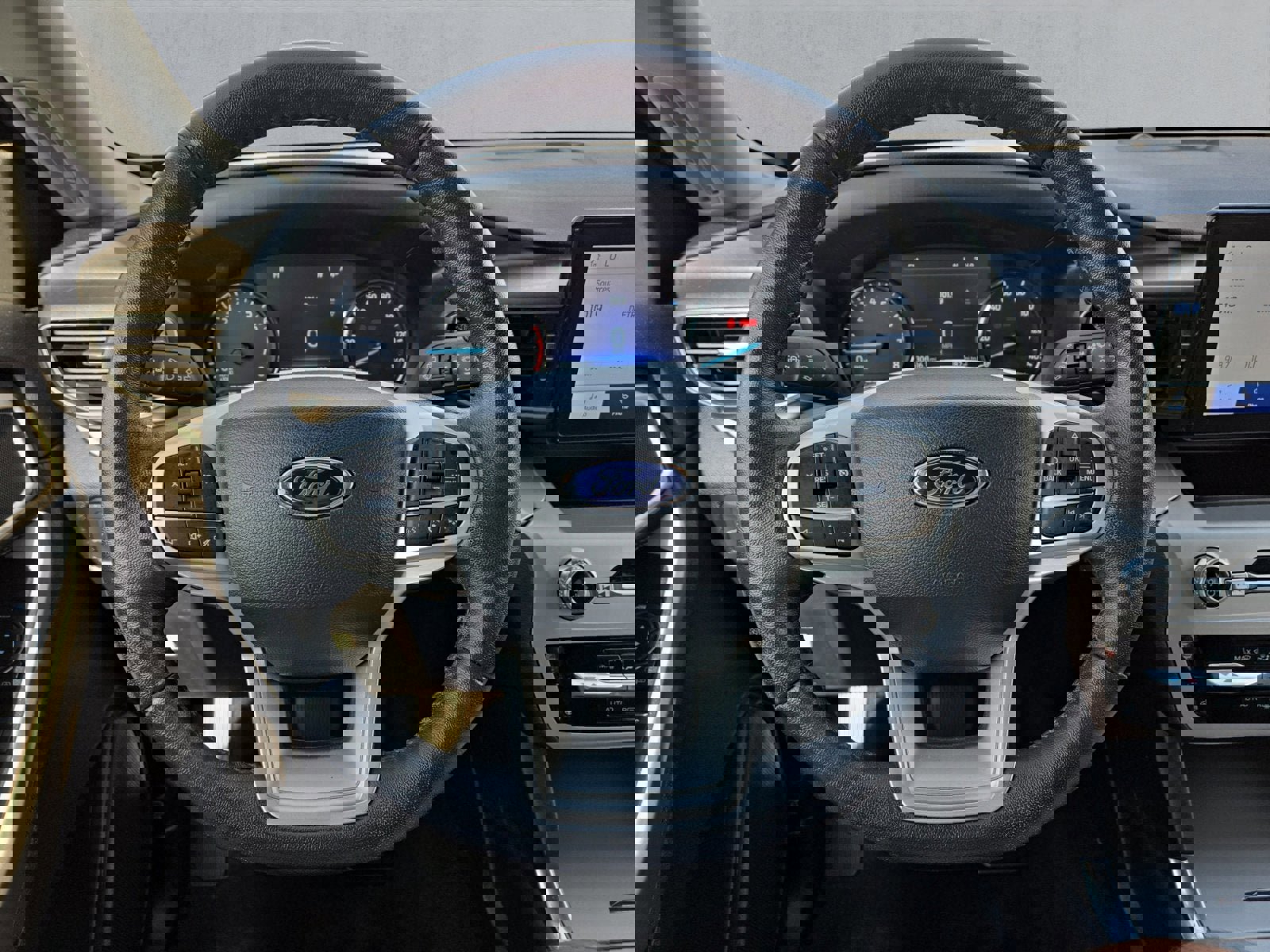 Certified 2022 Ford Explorer XLT w/ Equipment Group 202A image 13