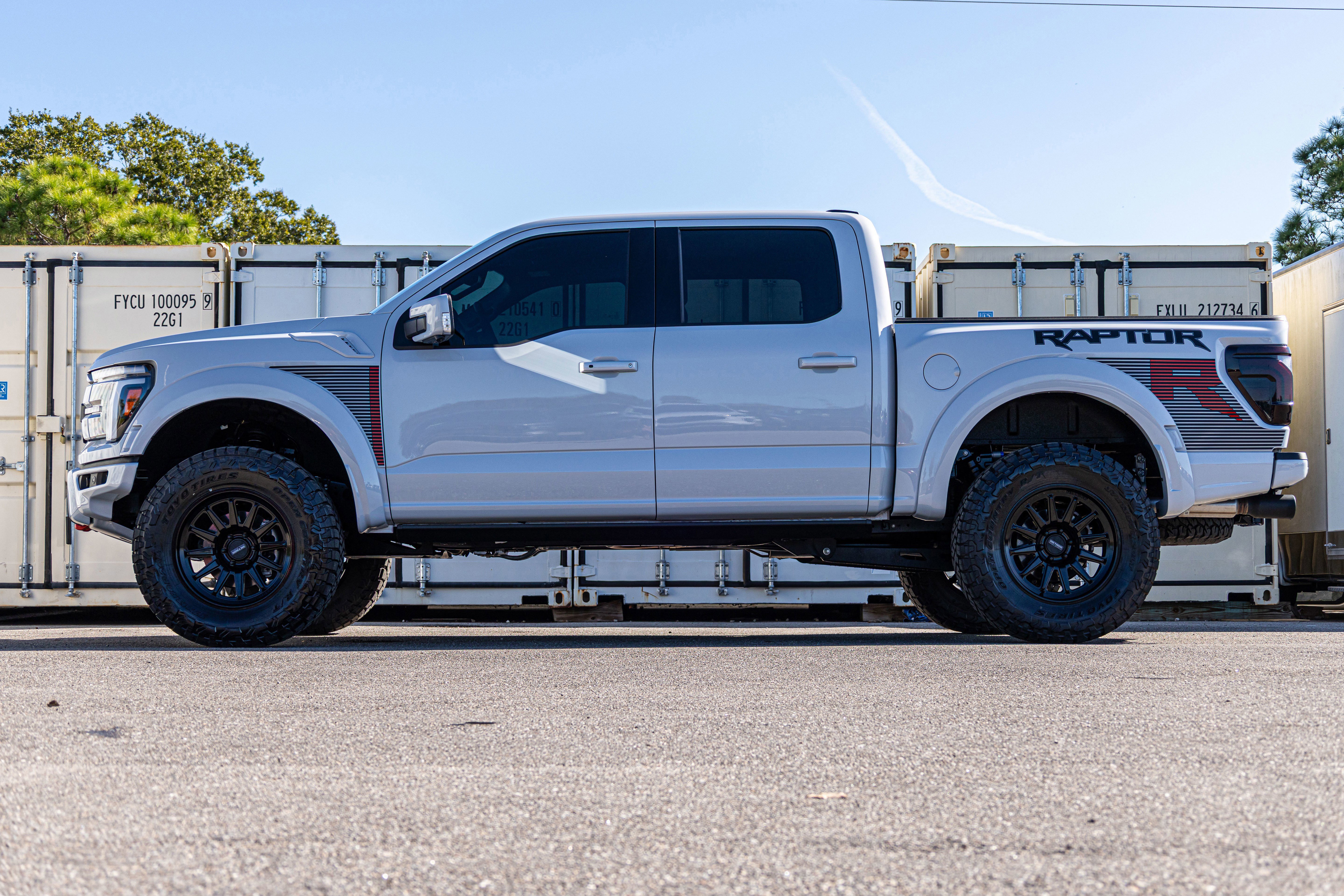 Certified 2025 Ford F150 Raptor w/ Equipment Group 803A Raptor R image 3