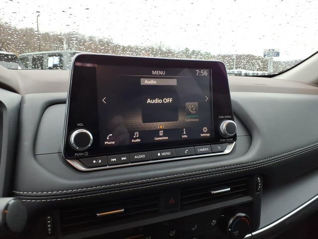 Used 2021 Nissan Rogue S image 25