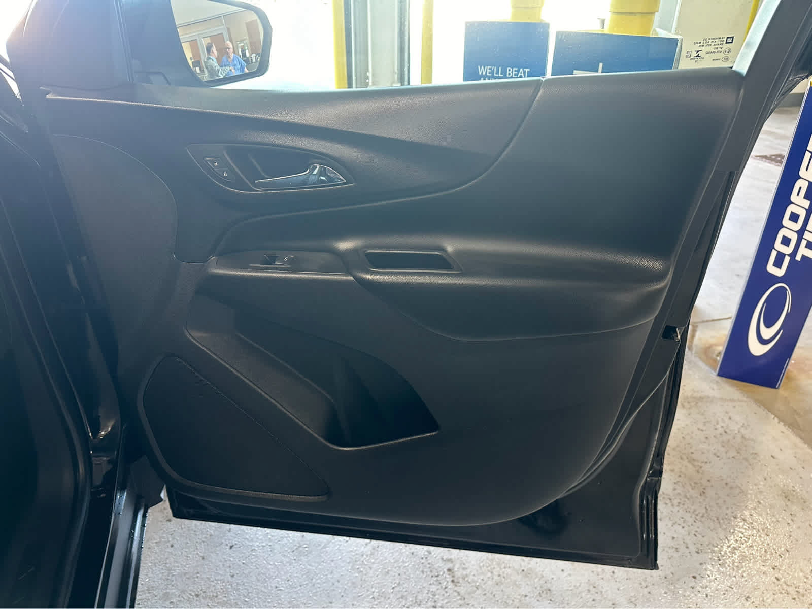 Used 2022 Chevrolet Equinox LT AWD/4WD image 32