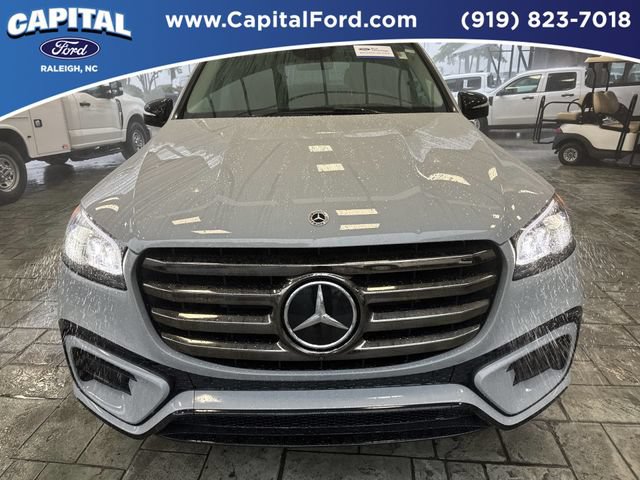 Used 2024 Mercedes-Benz GLS 580 4MATIC image 10