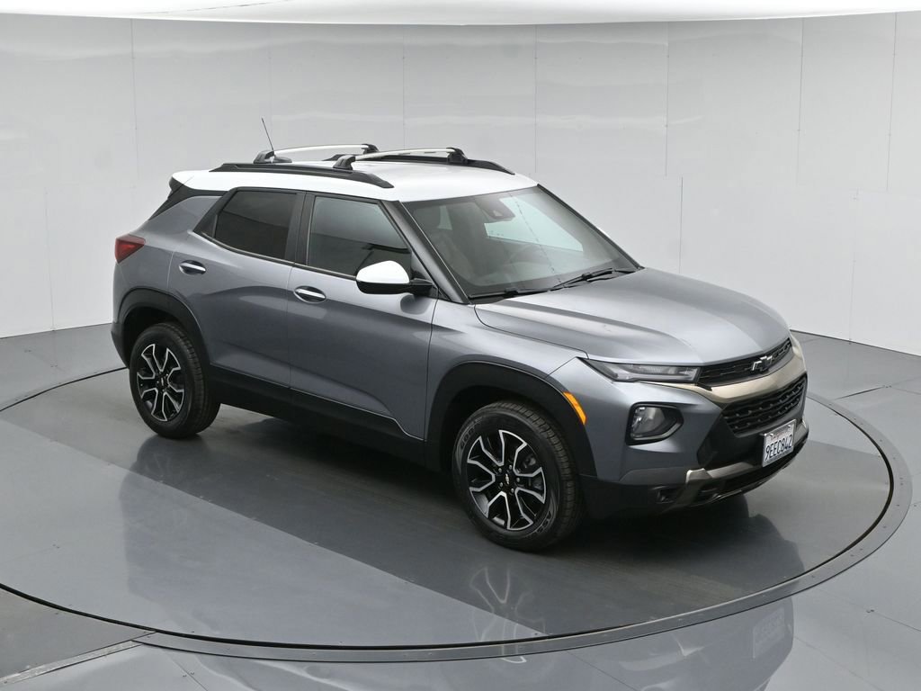 Used 2021 Chevrolet TrailBlazer ACTIV w/ Technology Package image 3