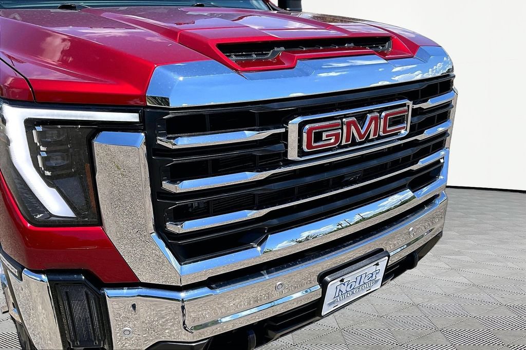 Used 2025 GMC Sierra 3500 SLT w/ SLT Premium Package AWD/4WD image 29