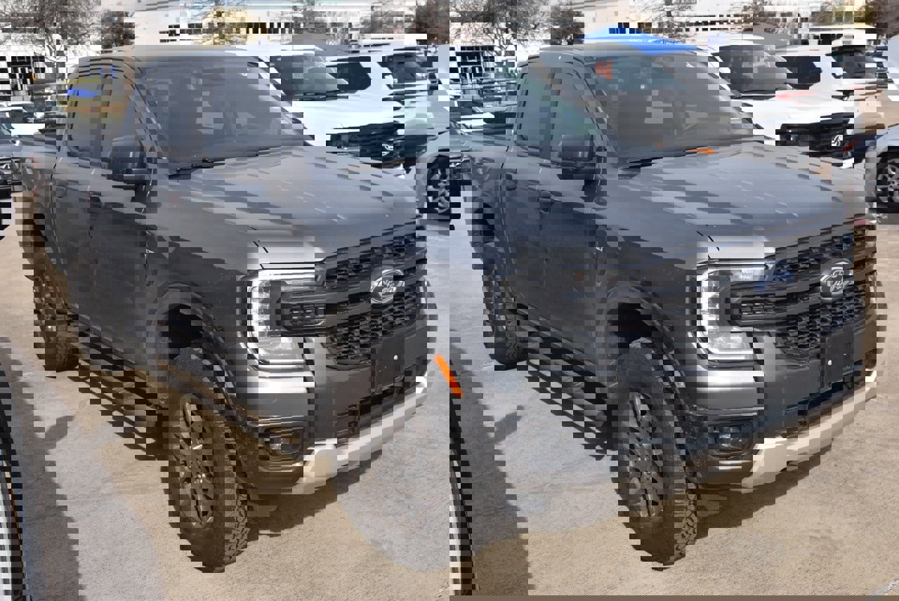 Certified 2025 Ford Ranger XLT w/ Equipment Group 301A High image 4