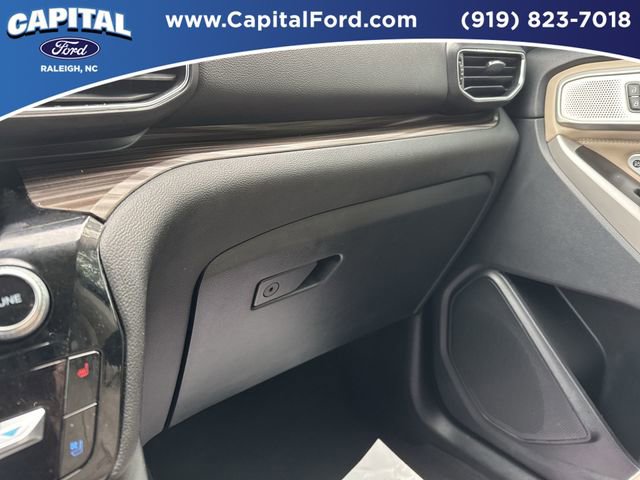 Certified 2023 Ford Explorer Limited w/ Limited Technology Package image 26