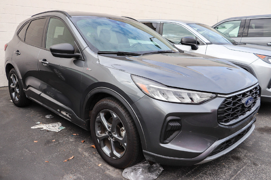 Certified 2023 Ford Escape ST-Line FWD image 2