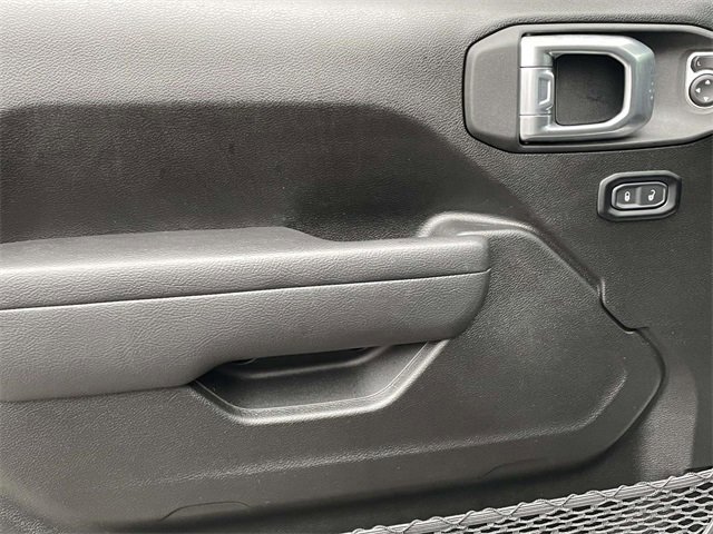 Used 2025 Jeep Gladiator Sport image 13