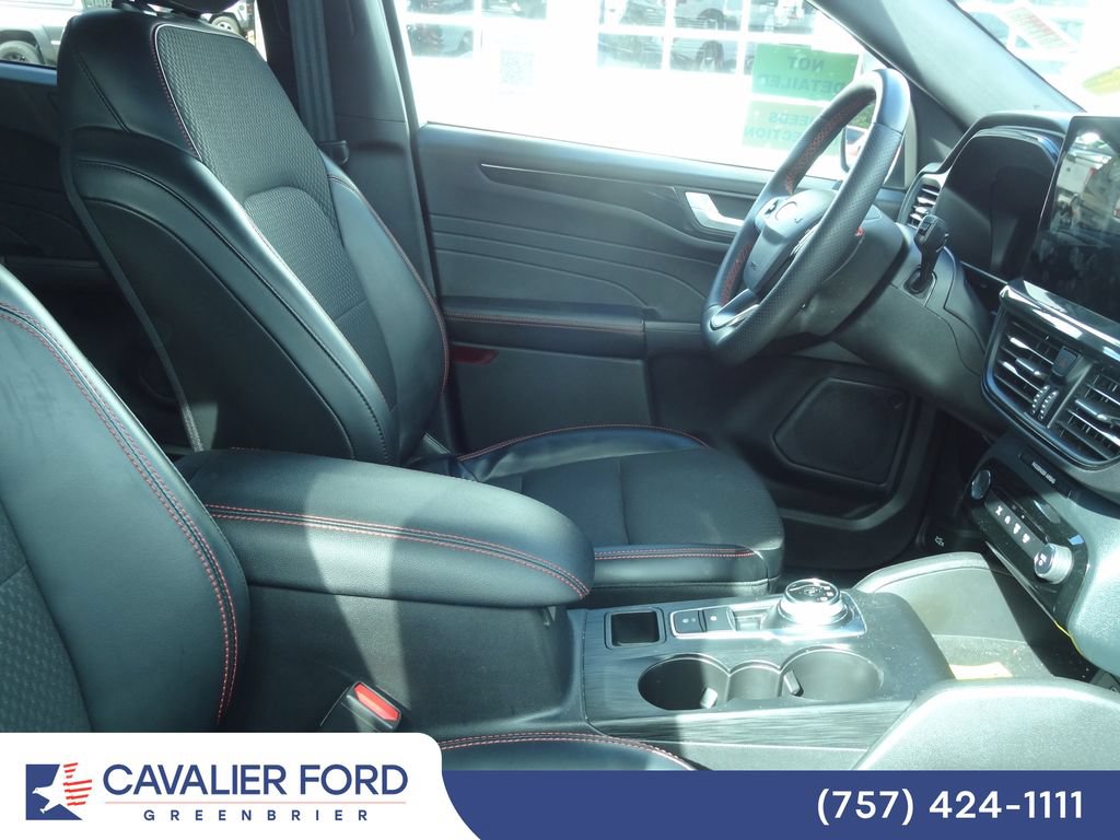 Certified 2023 Ford Escape ST-Line w/ Tech Pack #1 AWD/4WD image 11