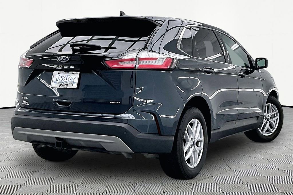 Certified 2022 Ford Edge SEL w/ Convenience Package AWD/4WD image 2