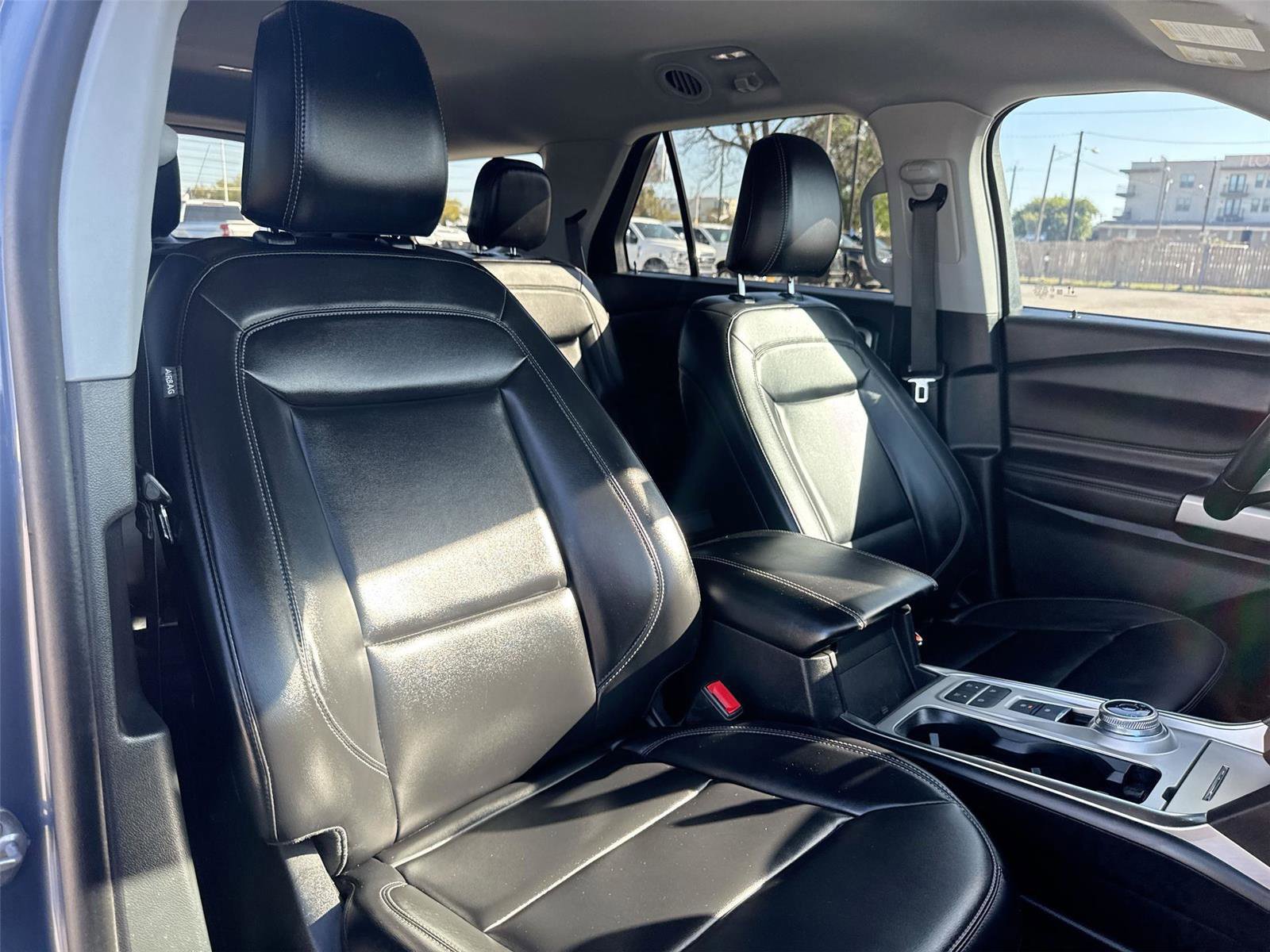 Certified 2021 Ford Explorer XLT w/ Equipment Group 202A image 28