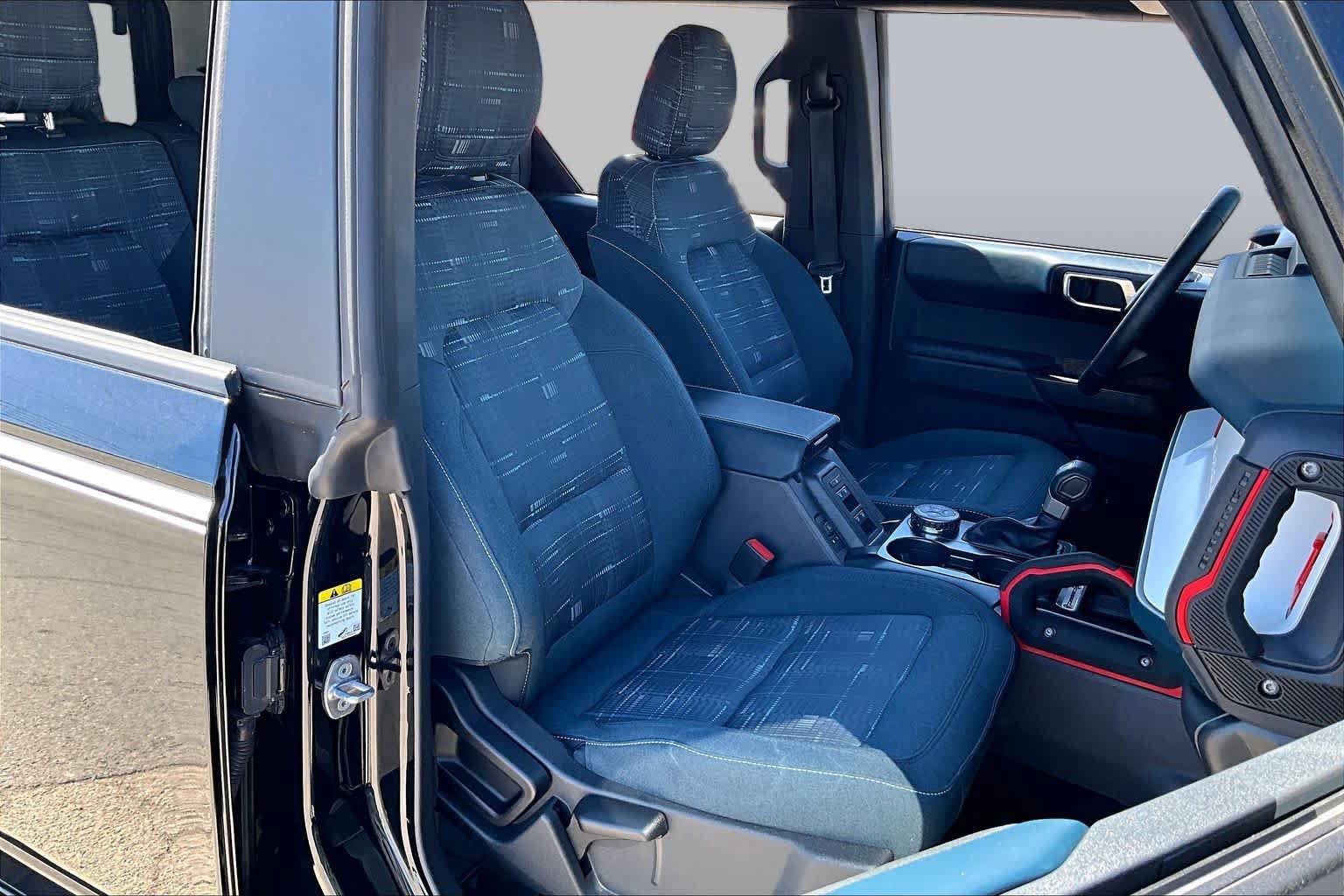 Certified 2025 Ford Bronco Heritage Edition AWD/4WD image 9
