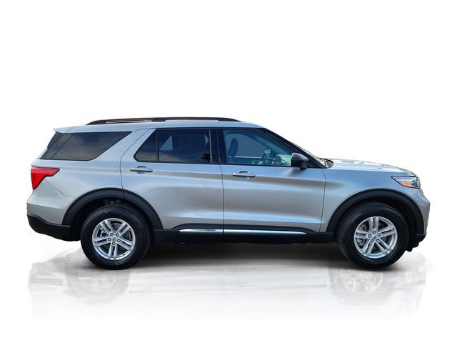 Certified 2023 Ford Explorer XLT w/ Equipment Group 202A AWD/4WD image 8
