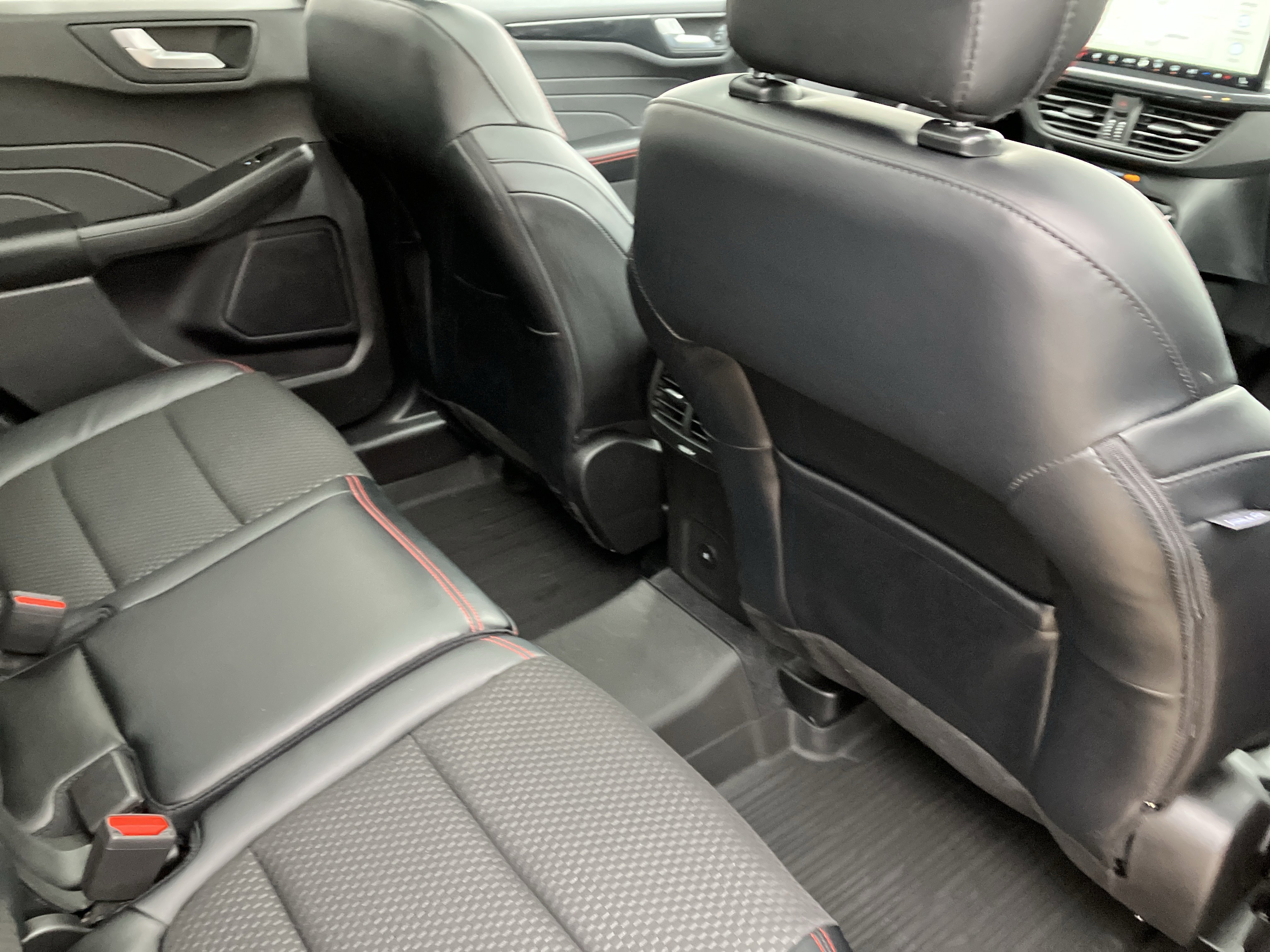 Certified 2023 Ford Escape ST-Line w/ Tech Pack #1 image 34