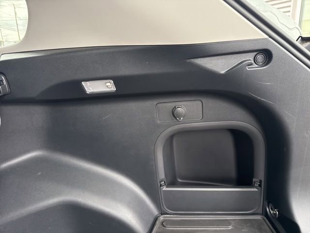 Used 2021 Toyota RAV4 XLE Premium image 42