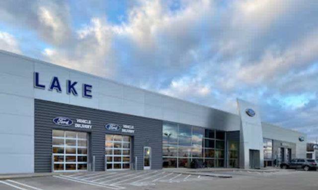 Certified 2018 Ford F150 XLT w/ Equipment Group 302A Luxury image 9