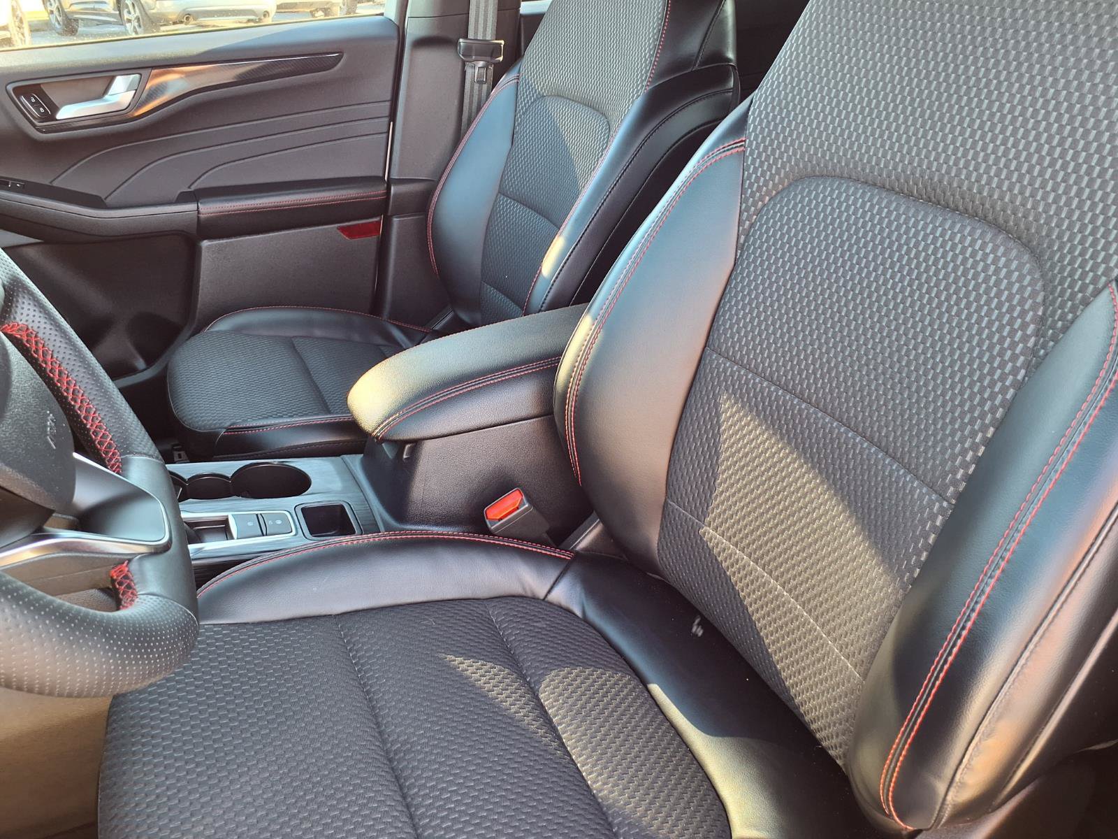 Certified 2023 Ford Escape ST-Line w/ Tech Pack #1 FWD image 3
