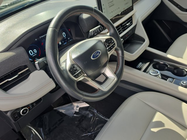 Certified 2025 Ford Explorer Active w/ Active Comfort Package RWD image 21