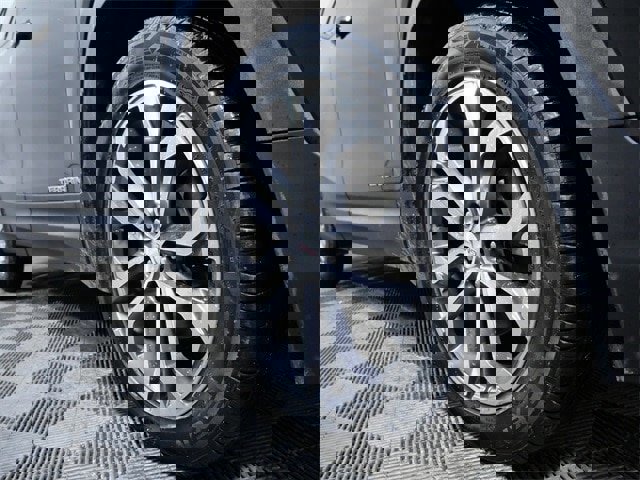 Used 2018 GMC Terrain SLT w/ Preferred Package image 7