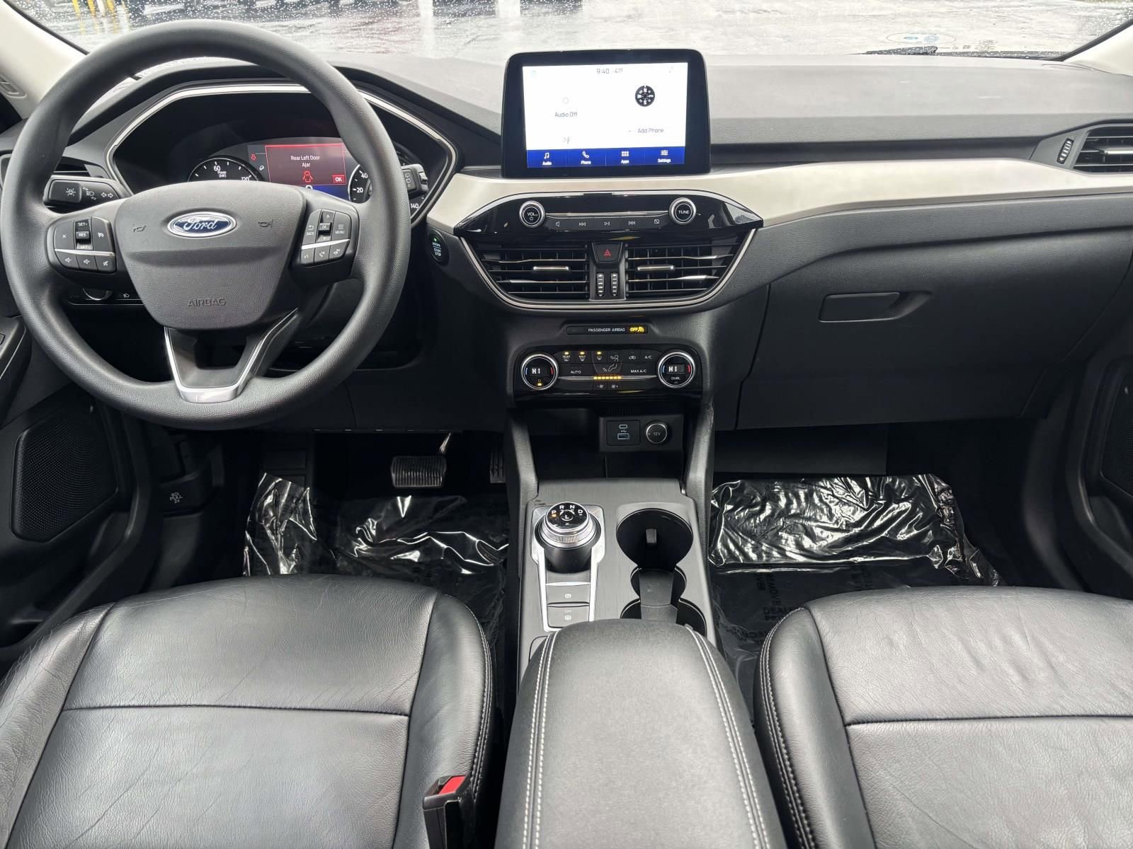 Certified 2021 Ford Escape SE w/ SE Sport Appearance Package image 31