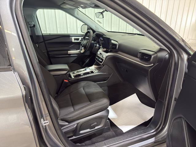 Certified 2023 Ford Explorer XLT w/ Class IV Trailer Tow Package AWD/4WD image 32